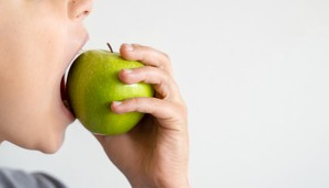 Apples surpass soft drinks as top sugar source for Koreans
