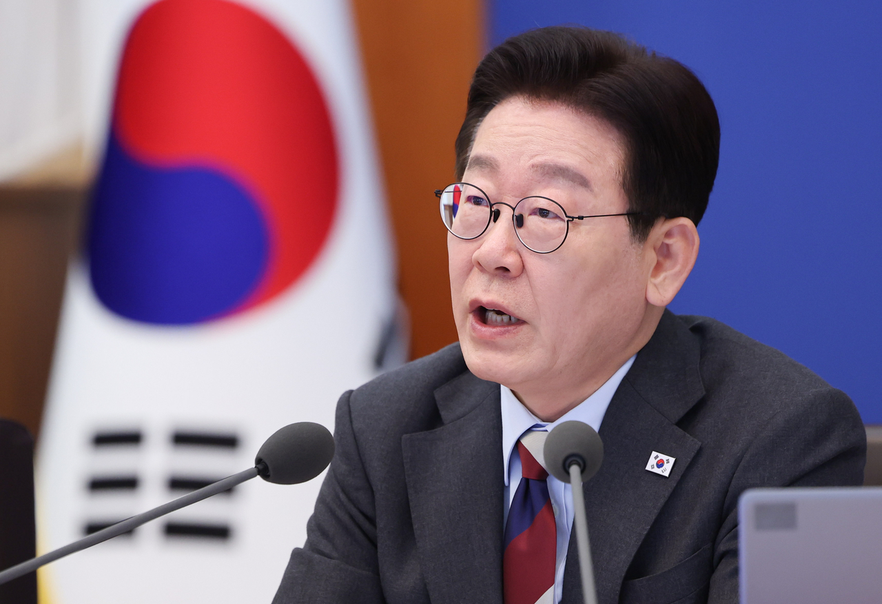 President Lee Jae Myung speaks during a Cabinet meeting held at  the presidential office Cheong Wa Dae in Seoul on Thursday. (Yonhap)