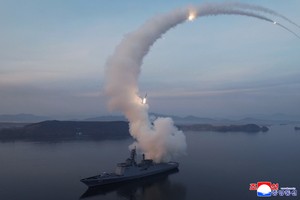 [Key points] NK leader oversees cruise missile test